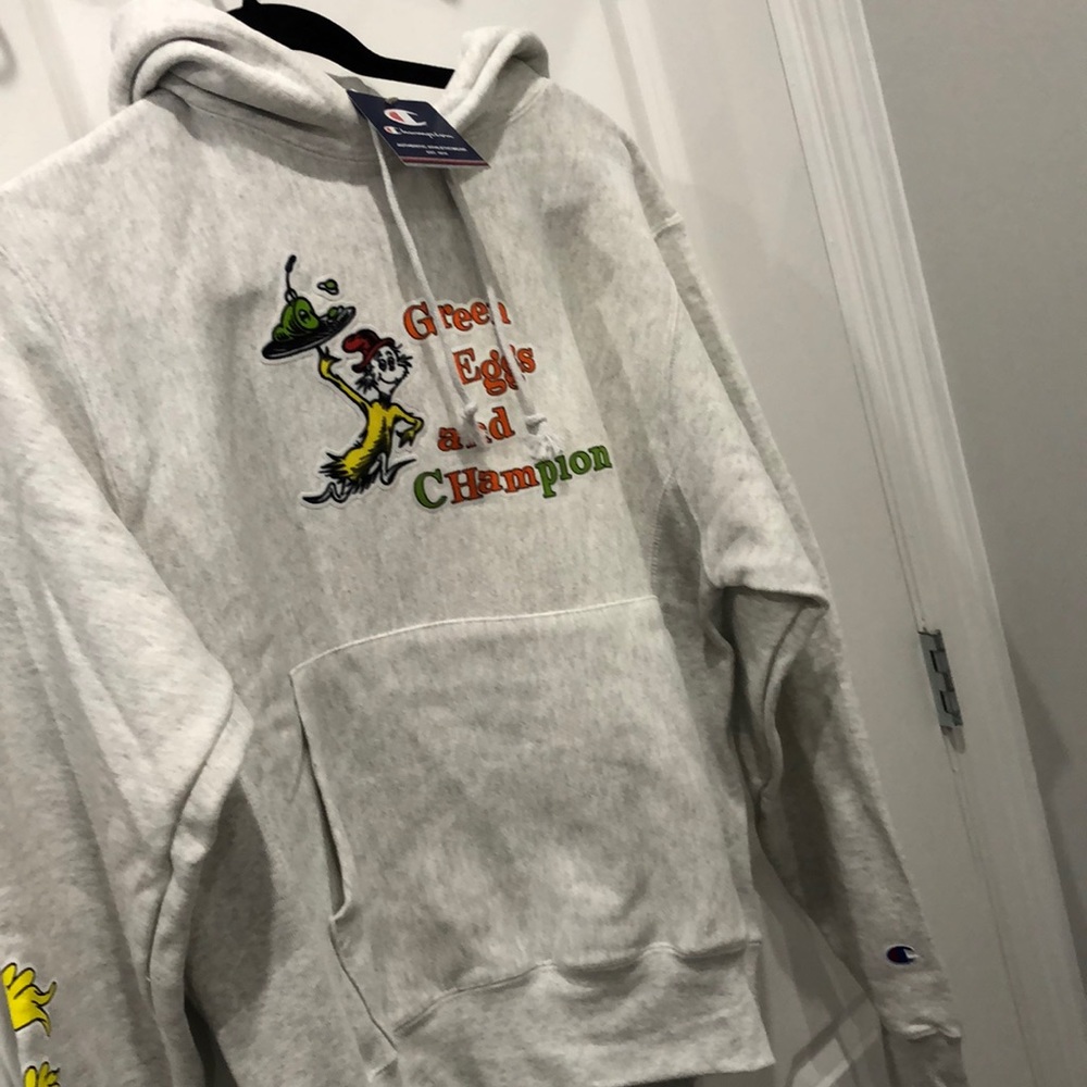 Champion x Dr. Seuss Hoodie Green Eggs and Ham –lGraphic – Men’s Small – NWT